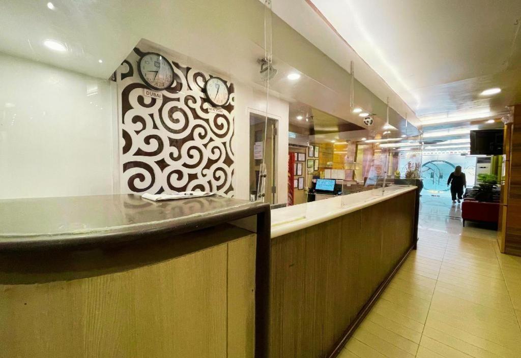 Hotel 99 Monumento Caloocan Exterior foto