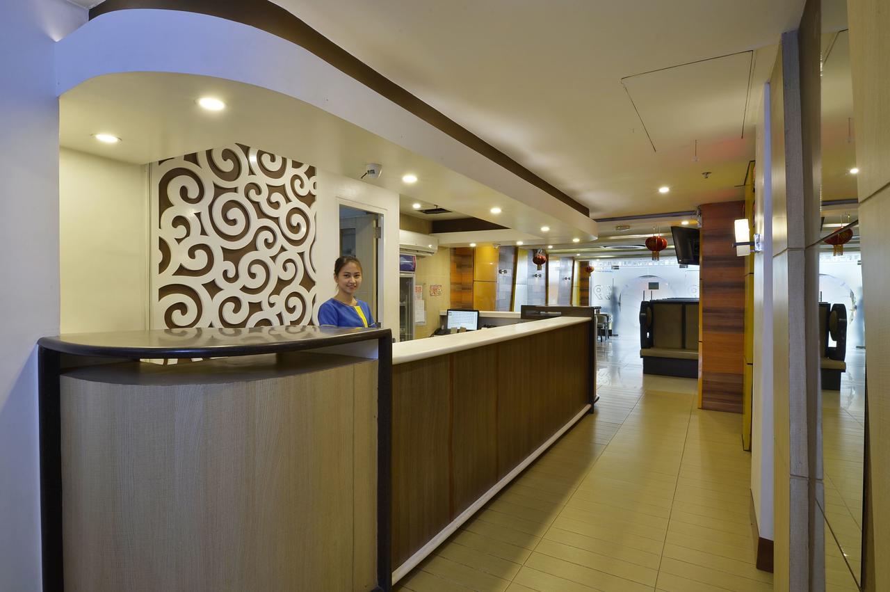Hotel 99 Monumento Caloocan Exterior foto